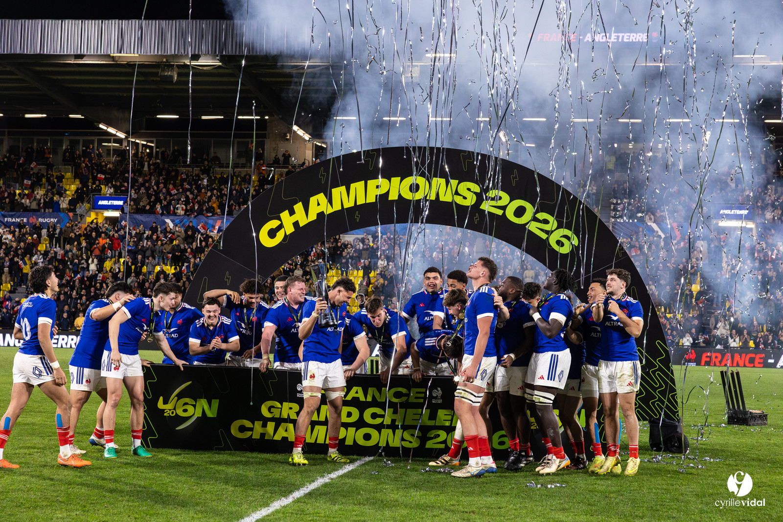 Grand chelem du XV de France U20 dans le tournoi des 6 nations après la victoire 31-28 contre l'Angleterre au Stade Marcel Deflandre de La Rochelle