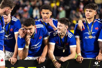 Grand chelem du XV de France U20 dans le tournoi des 6 nations après la victoire 31-28 contre l'Angleterre au Stade Marcel Deflandre de La Rochelle