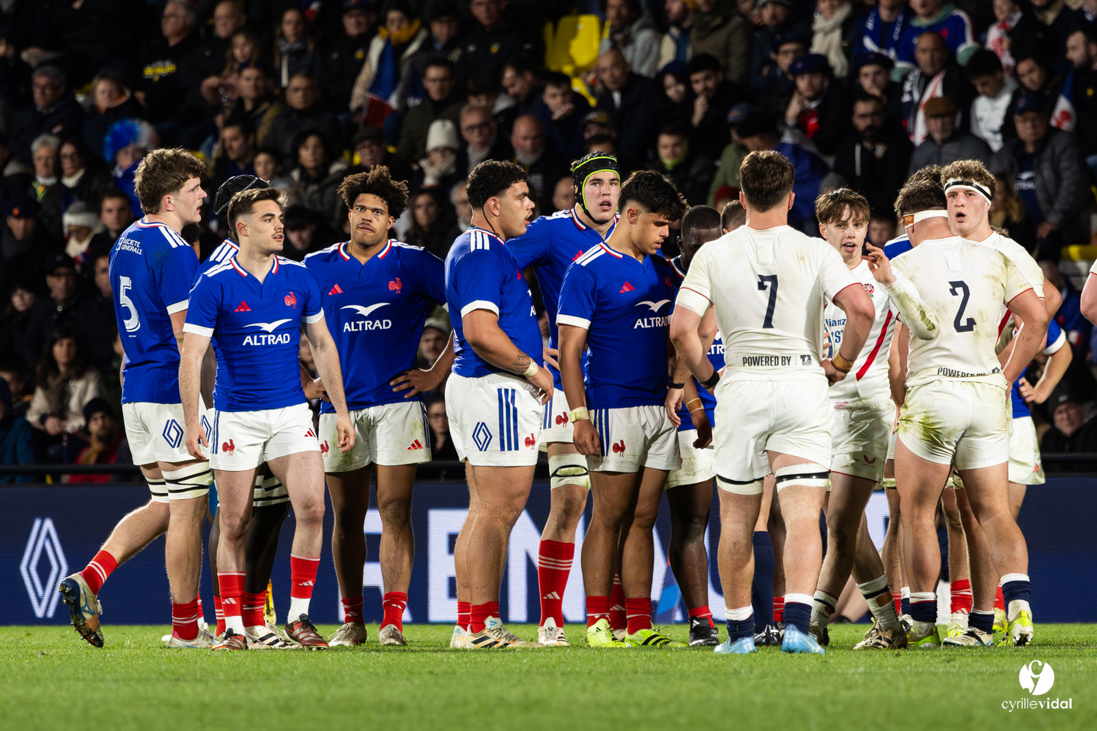 Grand chelem du XV de France U20 dans le tournoi des 6 nations après la victoire 31-28 contre l'Angleterre au Stade Marcel Deflandre de La Rochelle