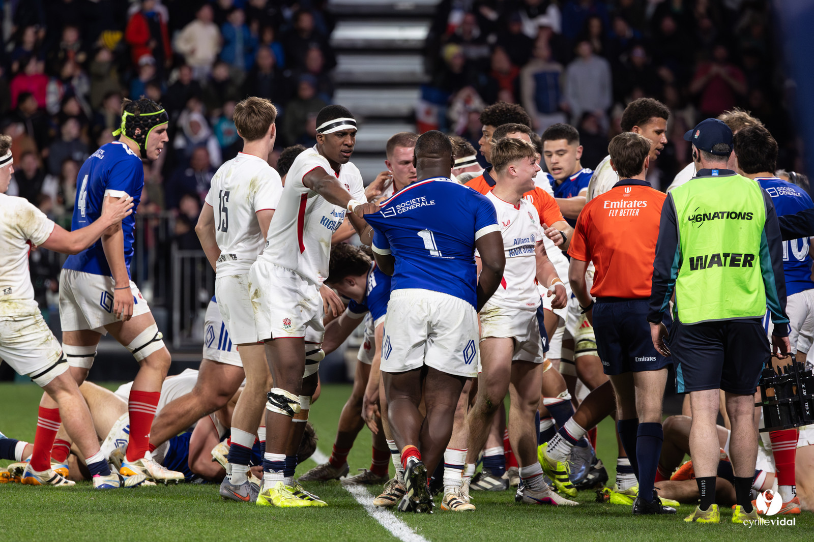 Grand chelem du XV de France U20 dans le tournoi des 6 nations après la victoire 31-28 contre l'Angleterre au Stade Marcel Deflandre de La Rochelle