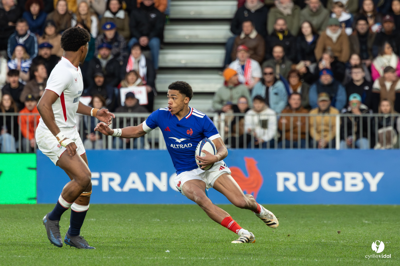 Grand chelem du XV de France U20 dans le tournoi des 6 nations après la victoire 31-28 contre l'Angleterre au Stade Marcel Deflandre de La Rochelle