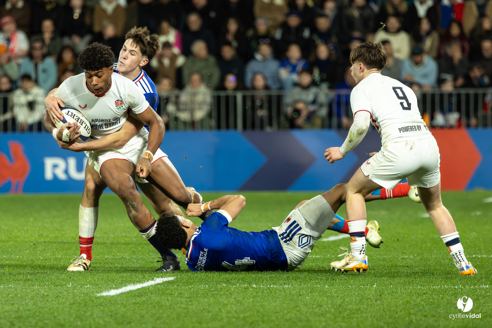 Grand chelem du XV de France U20 dans le tournoi des 6 nations après la victoire 31-28 contre l'Angleterre au Stade Marcel Deflandre de La Rochelle