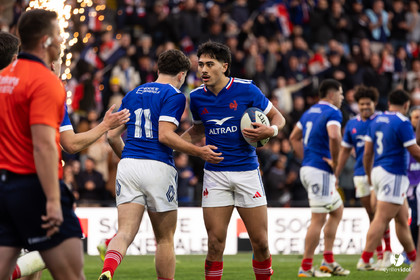 Grand chelem du XV de France U20 dans le tournoi des 6 nations après la victoire 31-28 contre l'Angleterre au Stade Marcel Deflandre de La Rochelle