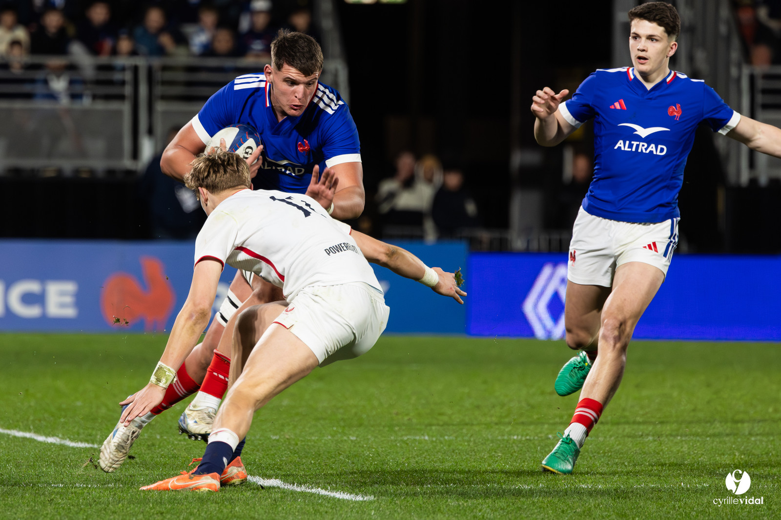 Grand chelem du XV de France U20 dans le tournoi des 6 nations après la victoire 31-28 contre l'Angleterre au Stade Marcel Deflandre de La Rochelle