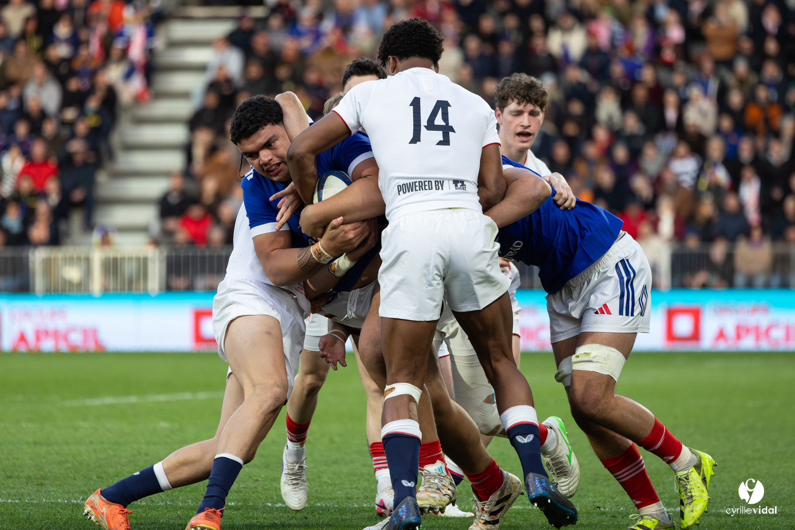 Grand chelem du XV de France U20 dans le tournoi des 6 nations après la victoire 31-28 contre l'Angleterre au Stade Marcel Deflandre de La Rochelle