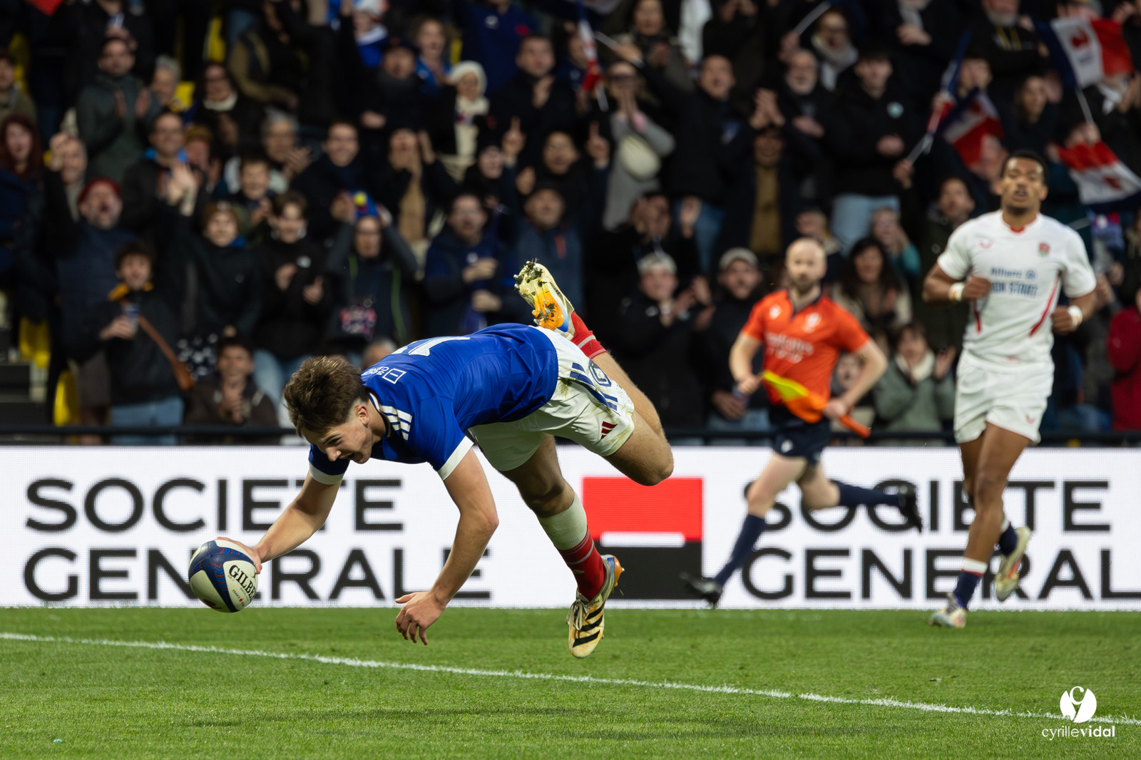 Grand chelem du XV de France U20 dans le tournoi des 6 nations après la victoire 31-28 contre l'Angleterre au Stade Marcel Deflandre de La Rochelle