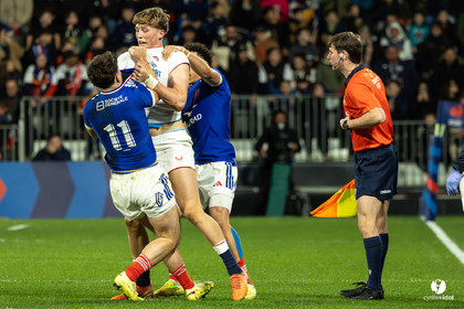 Grand chelem du XV de France U20 dans le tournoi des 6 nations après la victoire 31-28 contre l'Angleterre au Stade Marcel Deflandre de La Rochelle