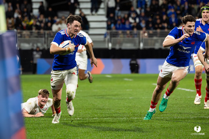 Grand chelem du XV de France U20 dans le tournoi des 6 nations après la victoire 31-28 contre l'Angleterre au Stade Marcel Deflandre de La Rochelle