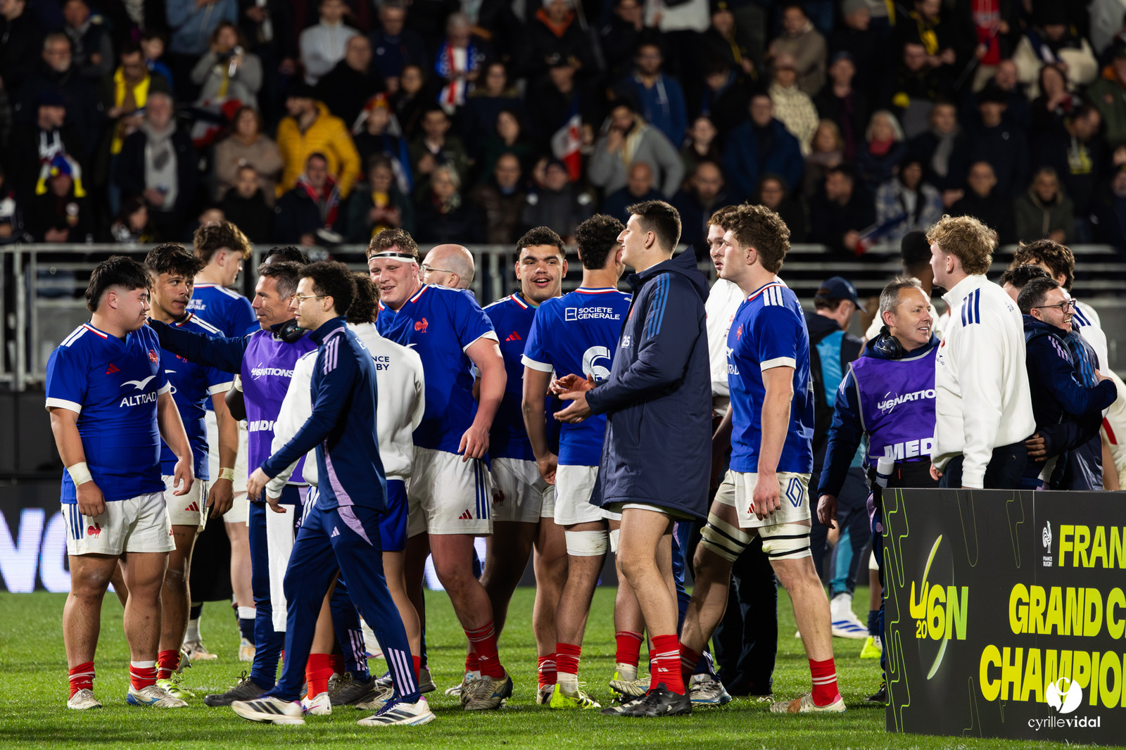 Grand chelem du XV de France U20 dans le tournoi des 6 nations après la victoire 31-28 contre l'Angleterre au Stade Marcel Deflandre de La Rochelle