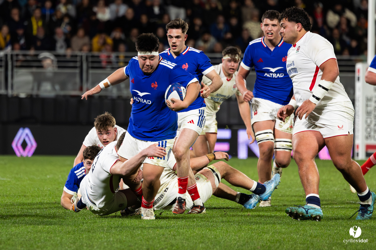 Grand chelem du XV de France U20 dans le tournoi des 6 nations après la victoire 31-28 contre l'Angleterre au Stade Marcel Deflandre de La Rochelle