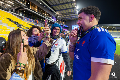 Grand chelem du XV de France U20 dans le tournoi des 6 nations après la victoire 31-28 contre l'Angleterre au Stade Marcel Deflandre de La Rochelle