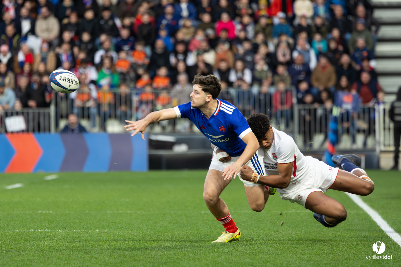 Grand chelem du XV de France U20 dans le tournoi des 6 nations après la victoire 31-28 contre l'Angleterre au Stade Marcel Deflandre de La Rochelle