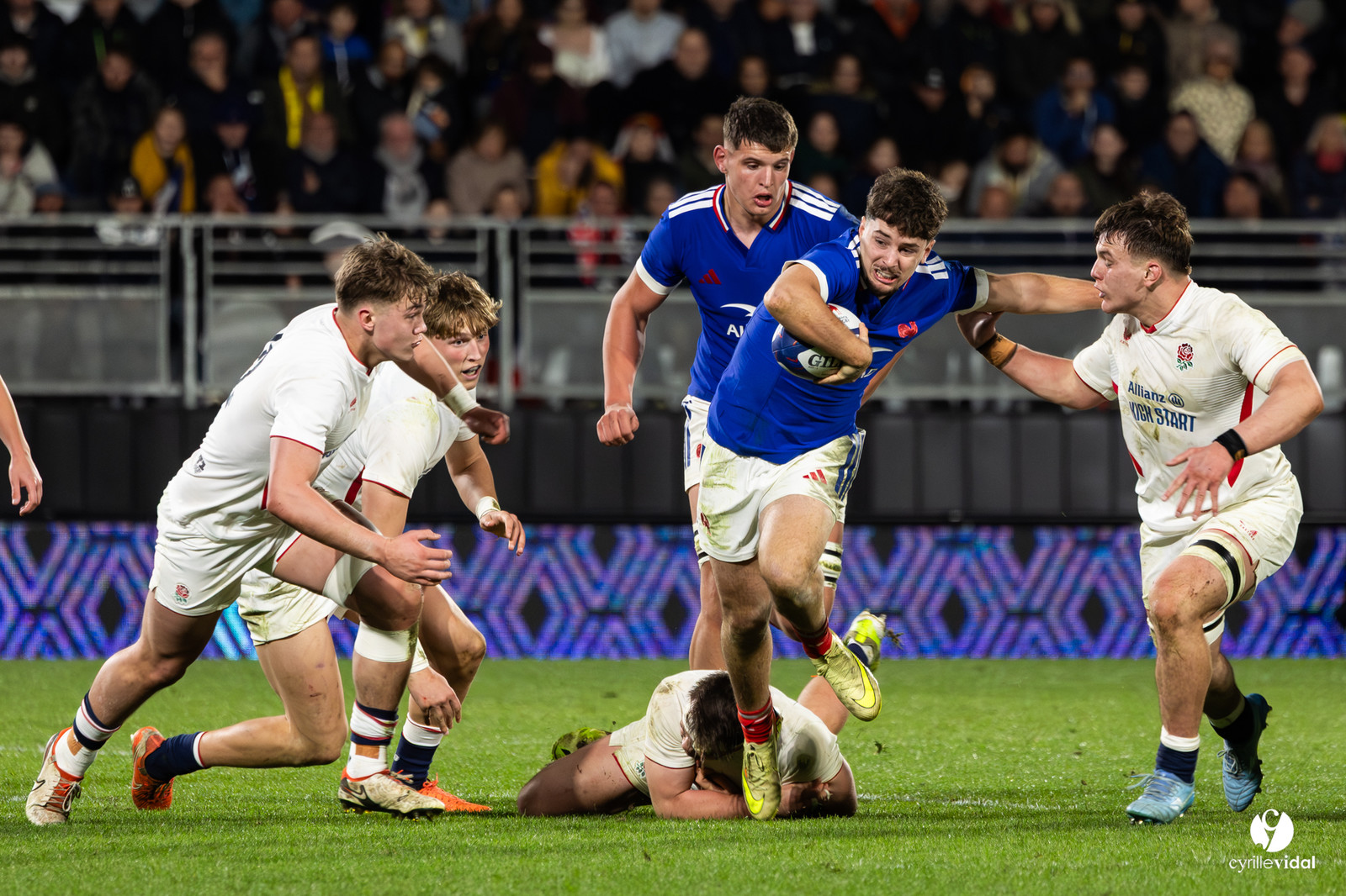 Grand chelem du XV de France U20 dans le tournoi des 6 nations après la victoire 31-28 contre l'Angleterre au Stade Marcel Deflandre de La Rochelle