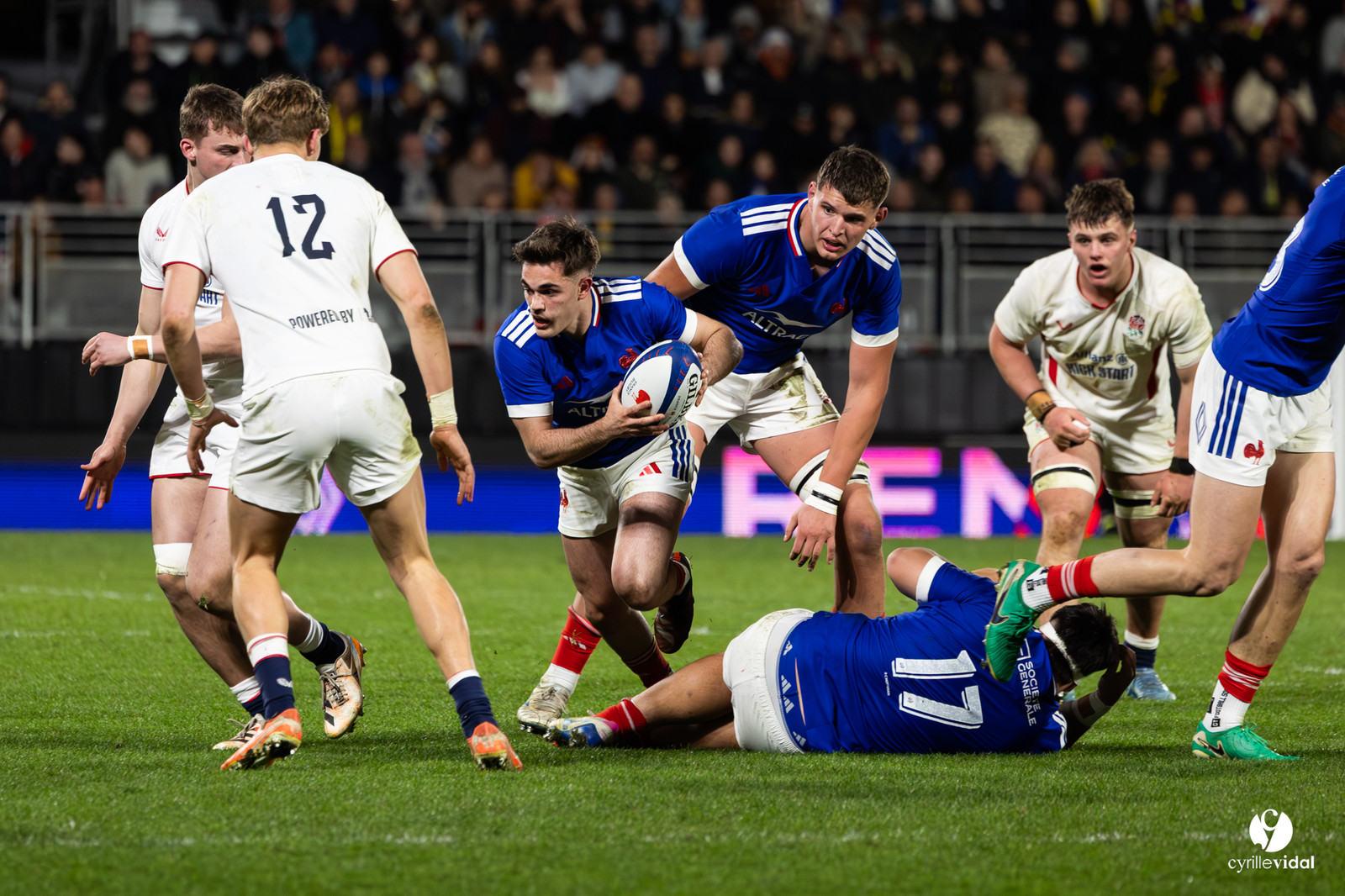 Grand chelem du XV de France U20 dans le tournoi des 6 nations après la victoire 31-28 contre l'Angleterre au Stade Marcel Deflandre de La Rochelle
