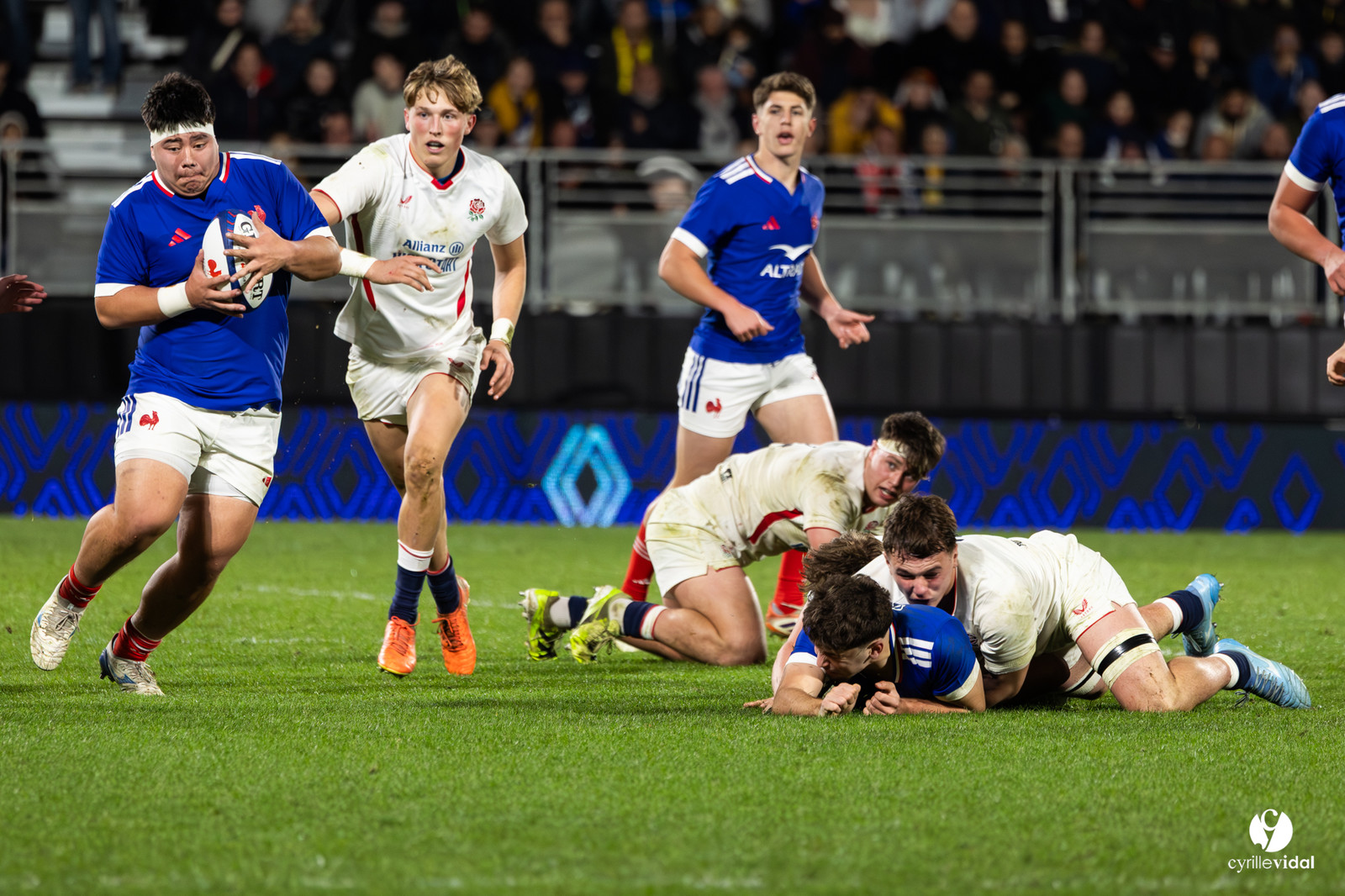 Grand chelem du XV de France U20 dans le tournoi des 6 nations après la victoire 31-28 contre l'Angleterre au Stade Marcel Deflandre de La Rochelle