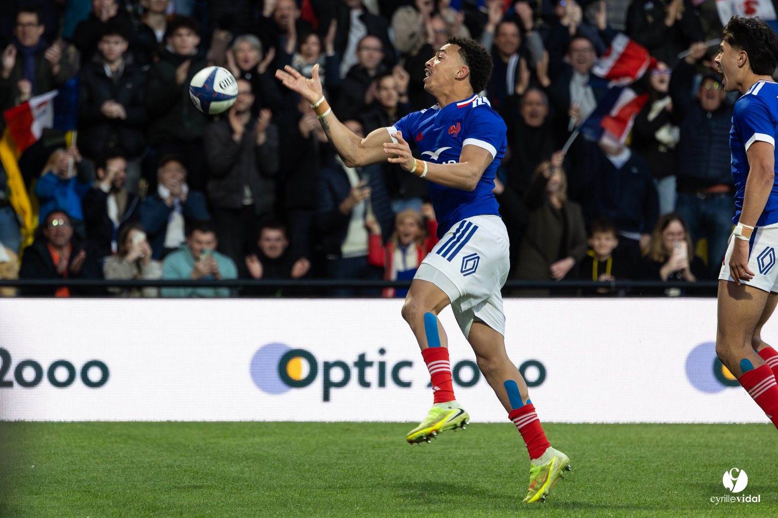 Grand chelem du XV de France U20 dans le tournoi des 6 nations après la victoire 31-28 contre l'Angleterre au Stade Marcel Deflandre de La Rochelle