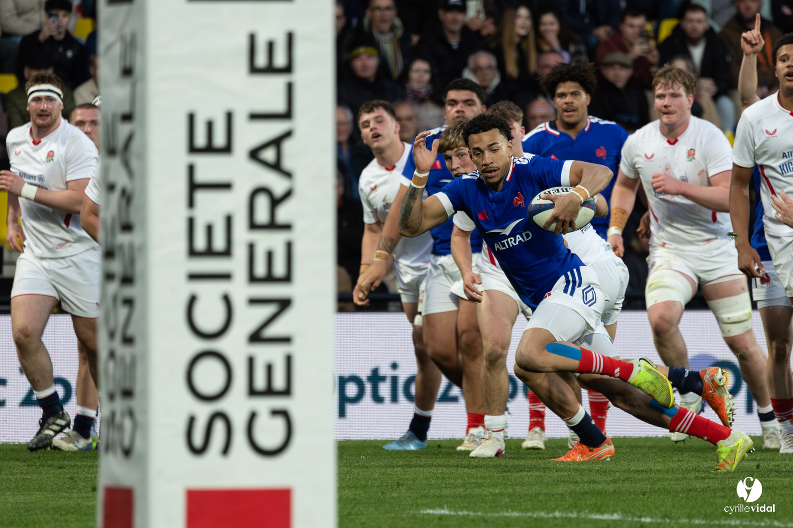Grand chelem du XV de France U20 dans le tournoi des 6 nations après la victoire 31-28 contre l'Angleterre au Stade Marcel Deflandre de La Rochelle