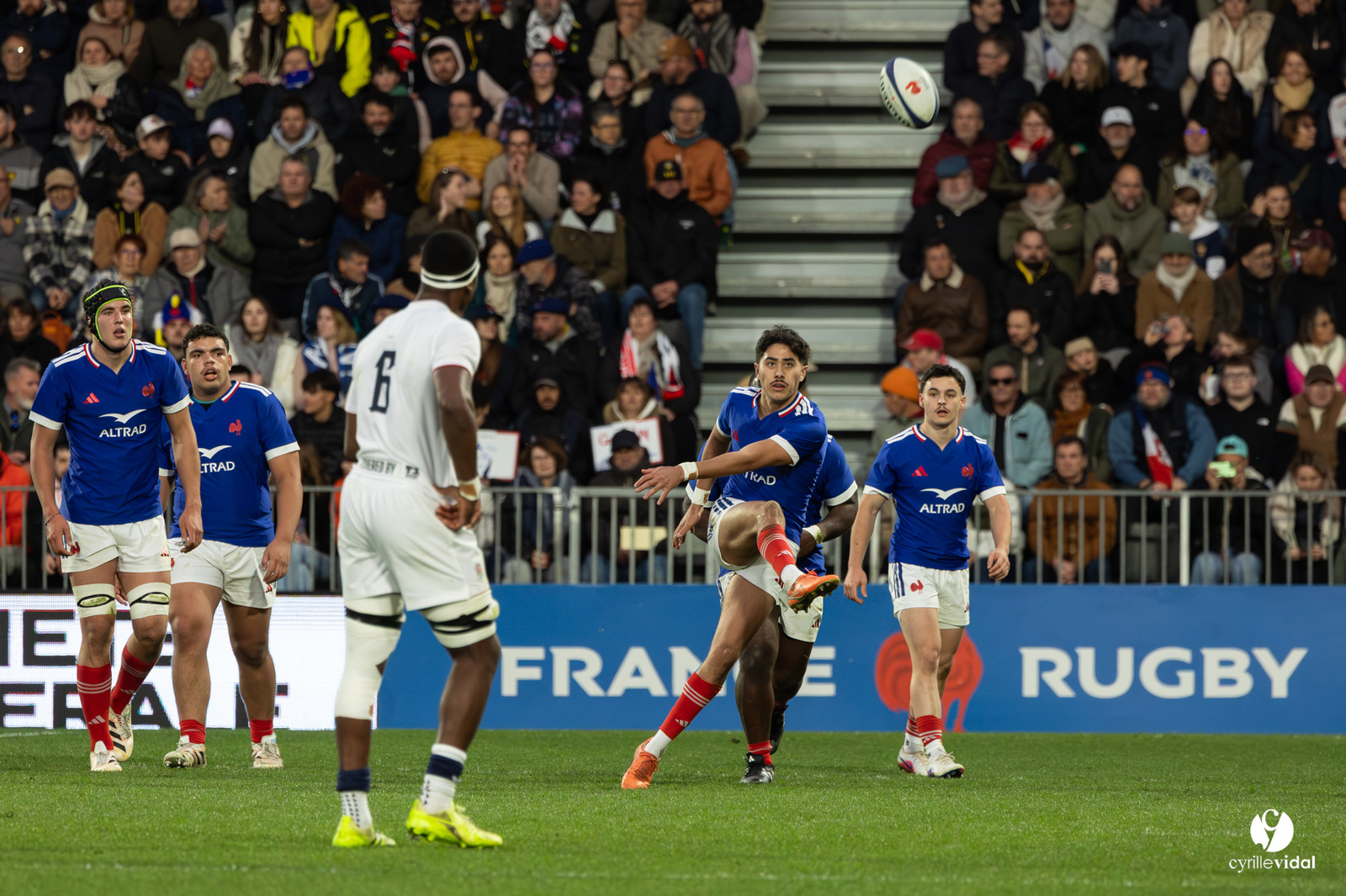 Grand chelem du XV de France U20 dans le tournoi des 6 nations après la victoire 31-28 contre l'Angleterre au Stade Marcel Deflandre de La Rochelle