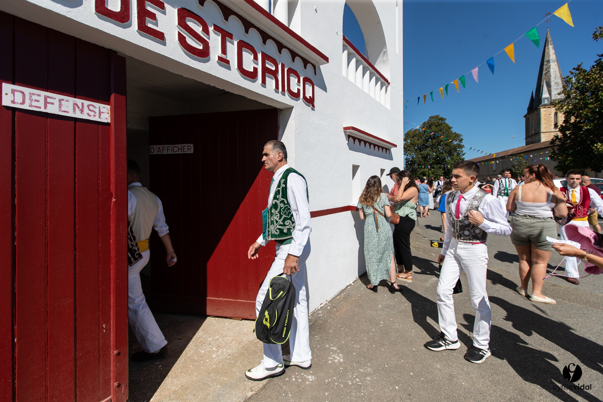 Saint-Cricq Chalosse course landaise de promotion Ganadéria Deyris Cuadrilla Jérémy Lafitte Saint-Cricq Chalosse course landaise de promotion Ganadéria Deyris Cuadrilla Jérémy Lafitte