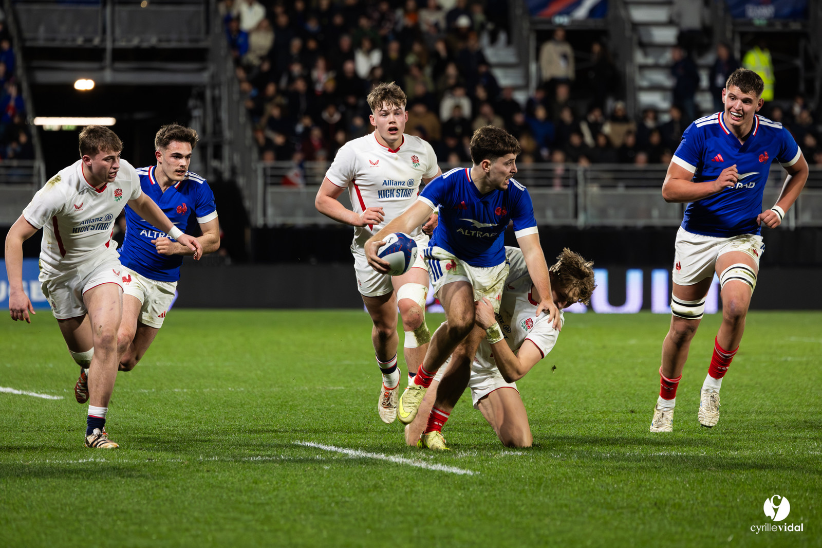 Grand chelem du XV de France U20 dans le tournoi des 6 nations après la victoire 31-28 contre l'Angleterre au Stade Marcel Deflandre de La Rochelle