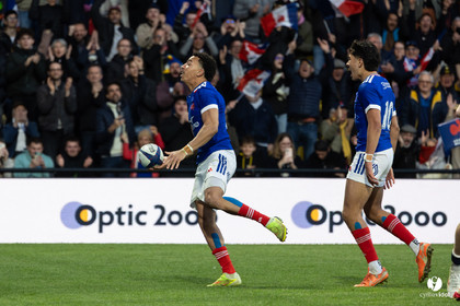 Grand chelem du XV de France U20 dans le tournoi des 6 nations après la victoire 31-28 contre l'Angleterre au Stade Marcel Deflandre de La Rochelle
