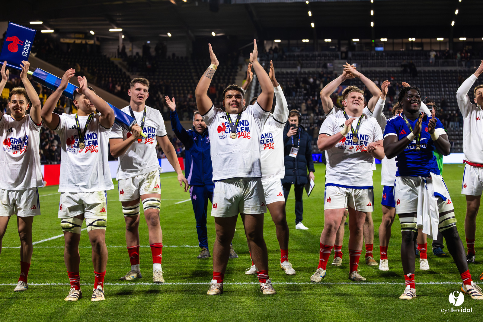 Grand chelem du XV de France U20 dans le tournoi des 6 nations après la victoire 31-28 contre l'Angleterre au Stade Marcel Deflandre de La Rochelle