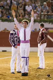 Aire sur l'Adour course landaise génération Aturine