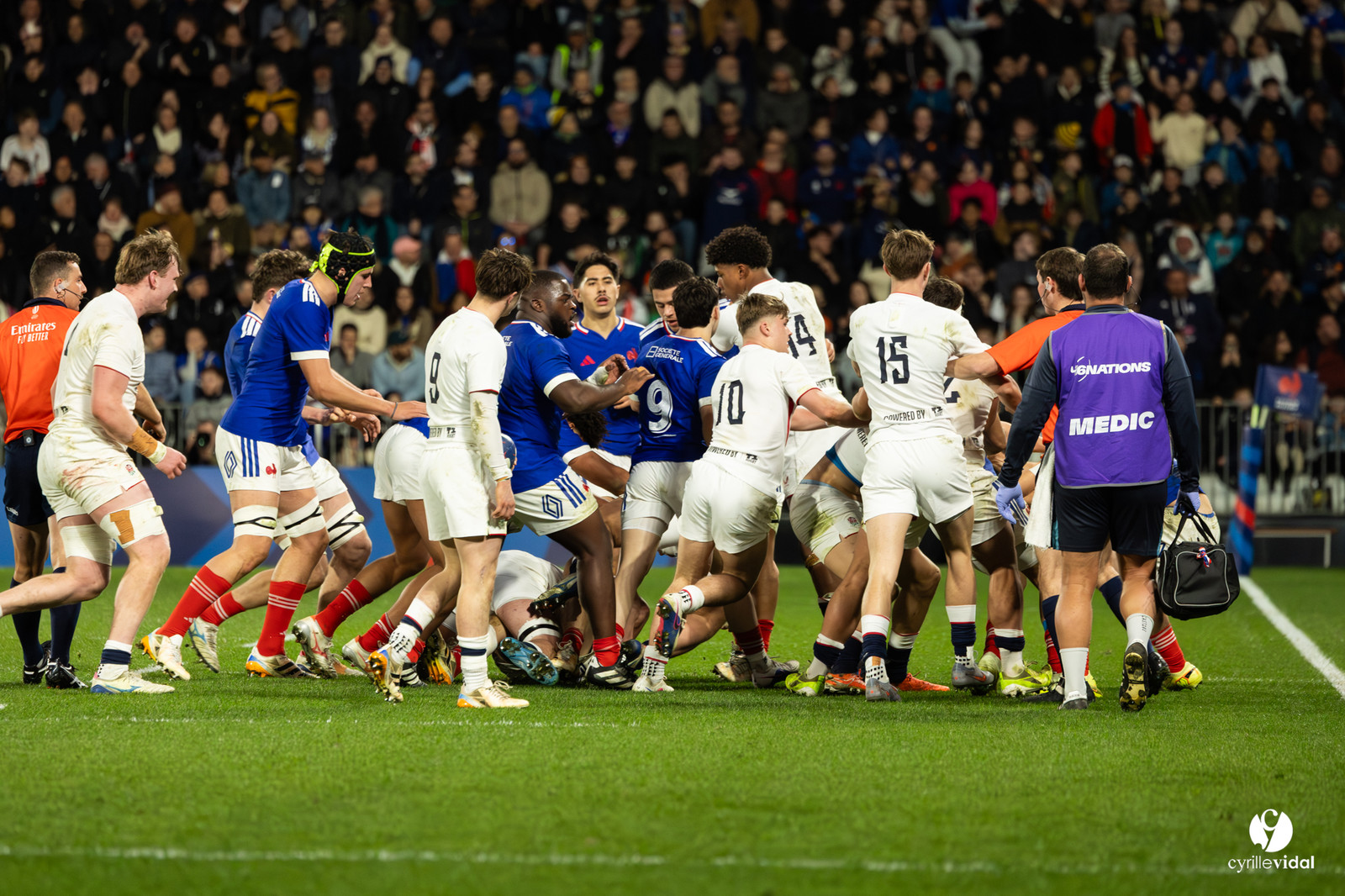 Grand chelem du XV de France U20 dans le tournoi des 6 nations après la victoire 31-28 contre l'Angleterre au Stade Marcel Deflandre de La Rochelle