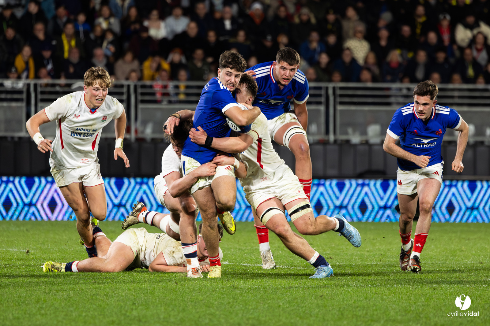 Grand chelem du XV de France U20 dans le tournoi des 6 nations après la victoire 31-28 contre l'Angleterre au Stade Marcel Deflandre de La Rochelle