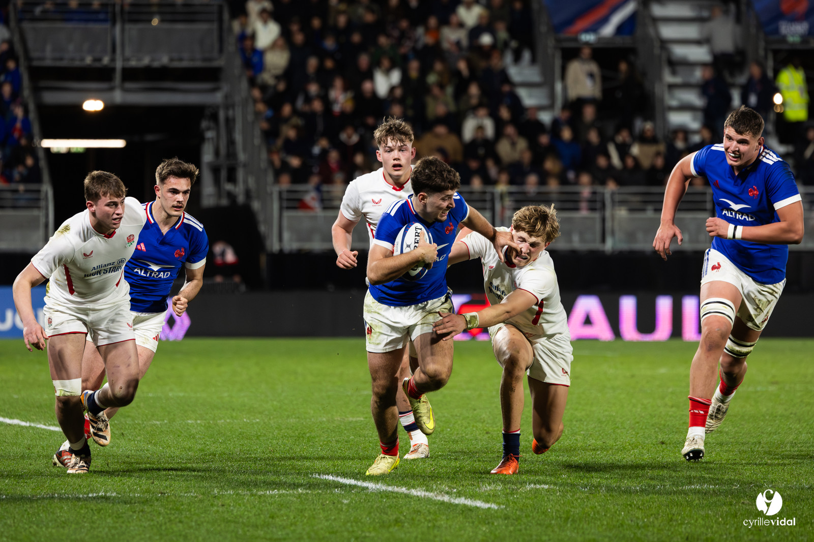 Grand chelem du XV de France U20 dans le tournoi des 6 nations après la victoire 31-28 contre l'Angleterre au Stade Marcel Deflandre de La Rochelle