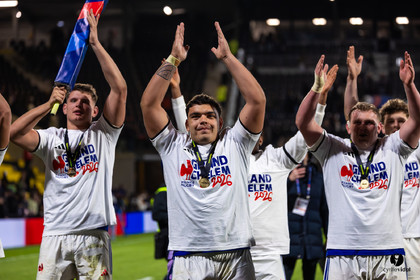 Grand chelem du XV de France U20 dans le tournoi des 6 nations après la victoire 31-28 contre l'Angleterre au Stade Marcel Deflandre de La Rochelle