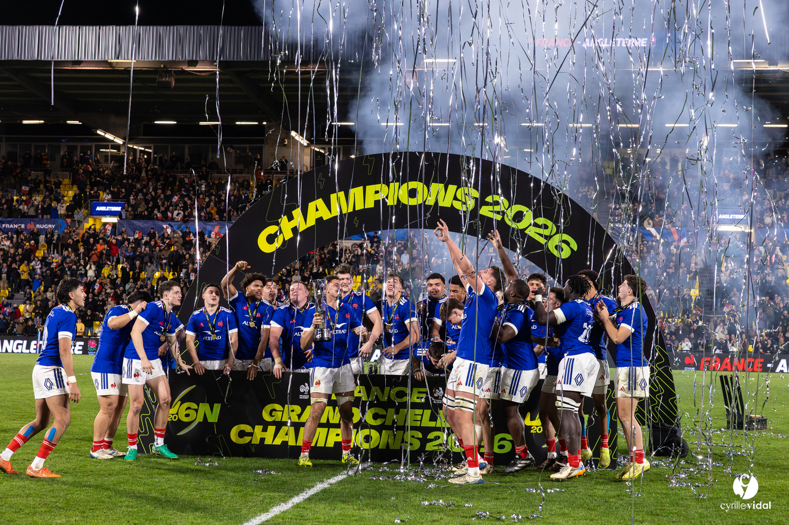 Grand chelem du XV de France U20 dans le tournoi des 6 nations après la victoire 31-28 contre l'Angleterre au Stade Marcel Deflandre de La Rochelle