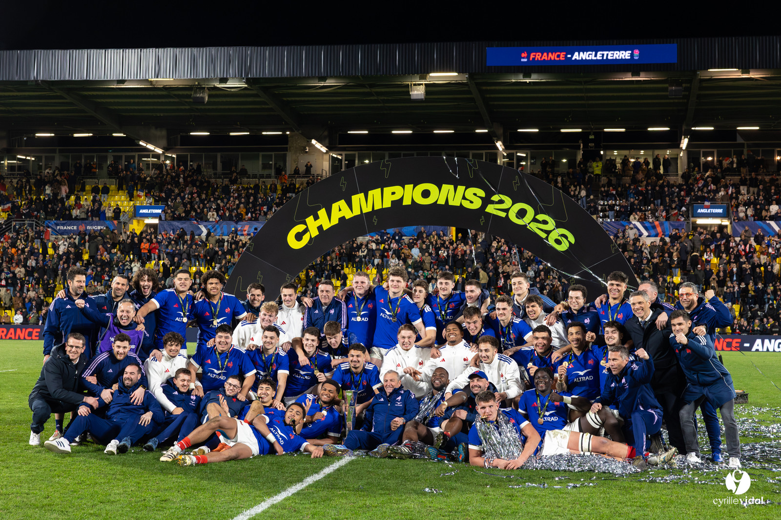 Grand chelem du XV de France U20 dans le tournoi des 6 nations après la victoire 31-28 contre l'Angleterre au Stade Marcel Deflandre de La Rochelle