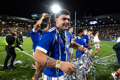 Grand chelem du XV de France U20 dans le tournoi des 6 nations après la victoire 31-28 contre l'Angleterre au Stade Marcel Deflandre de La Rochelle