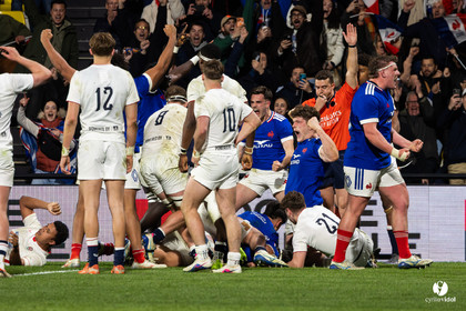 Grand chelem du XV de France U20 dans le tournoi des 6 nations après la victoire 31-28 contre l'Angleterre au Stade Marcel Deflandre de La Rochelle