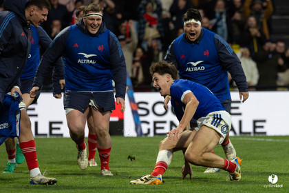 Grand chelem du XV de France U20 dans le tournoi des 6 nations après la victoire 31-28 contre l'Angleterre au Stade Marcel Deflandre de La Rochelle