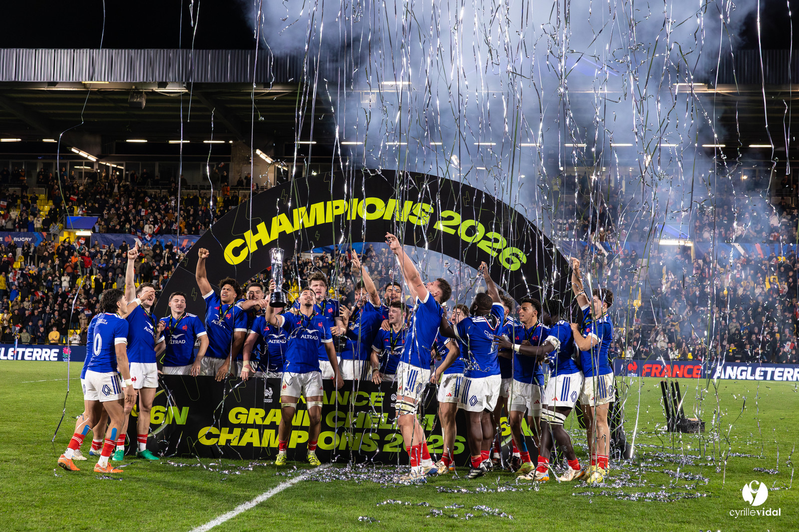Grand chelem du XV de France U20 dans le tournoi des 6 nations après la victoire 31-28 contre l'Angleterre au Stade Marcel Deflandre de La Rochelle