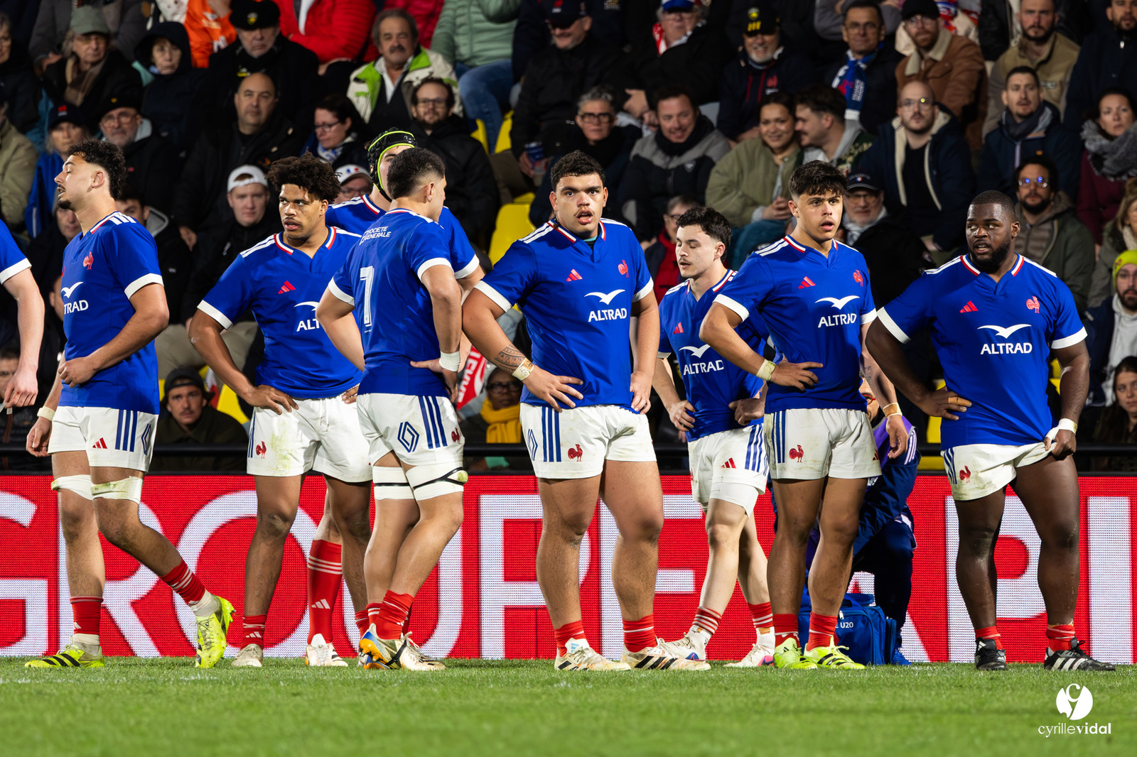 Grand chelem du XV de France U20 dans le tournoi des 6 nations après la victoire 31-28 contre l'Angleterre au Stade Marcel Deflandre de La Rochelle