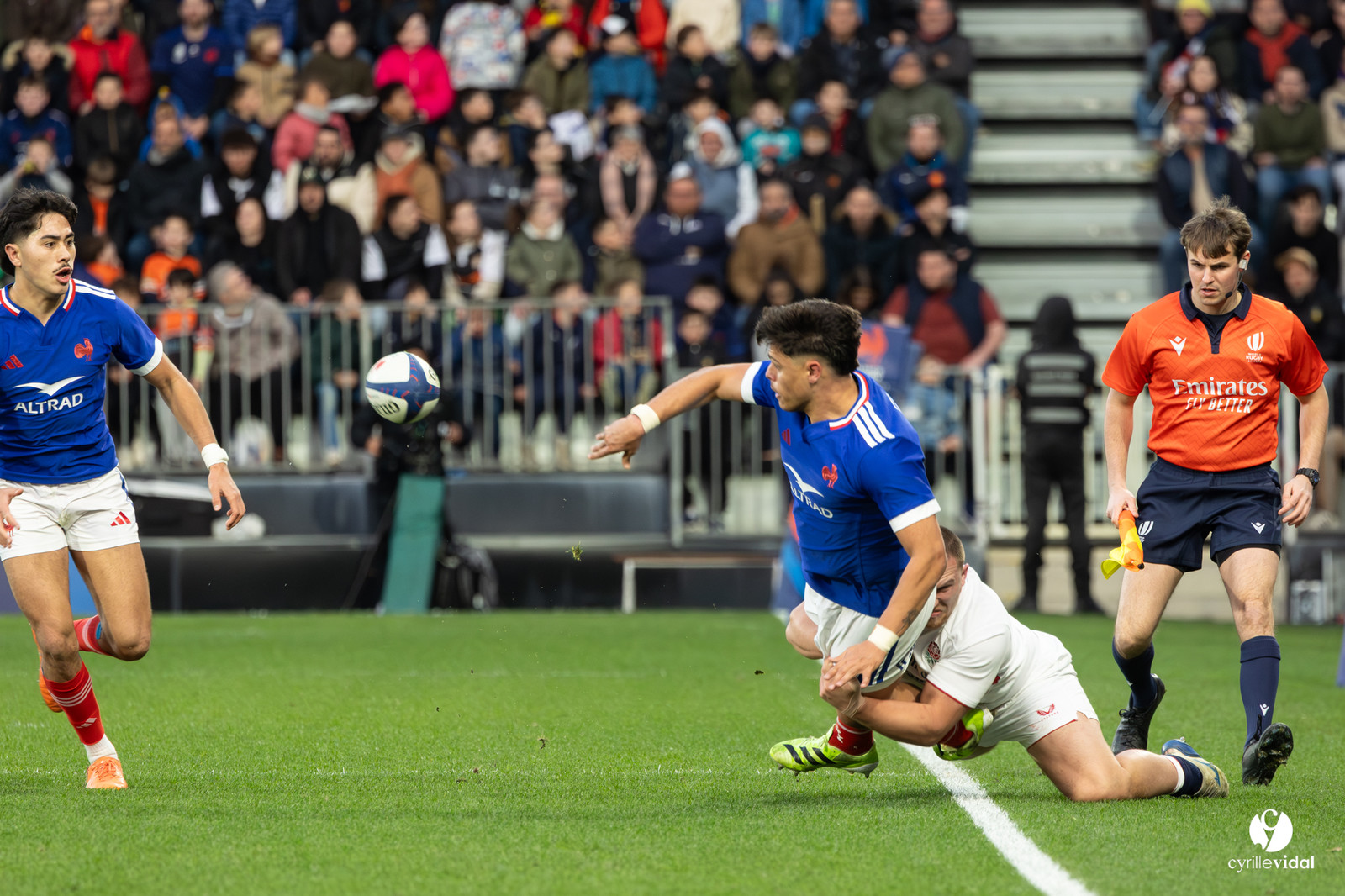 Grand chelem du XV de France U20 dans le tournoi des 6 nations après la victoire 31-28 contre l'Angleterre au Stade Marcel Deflandre de La Rochelle