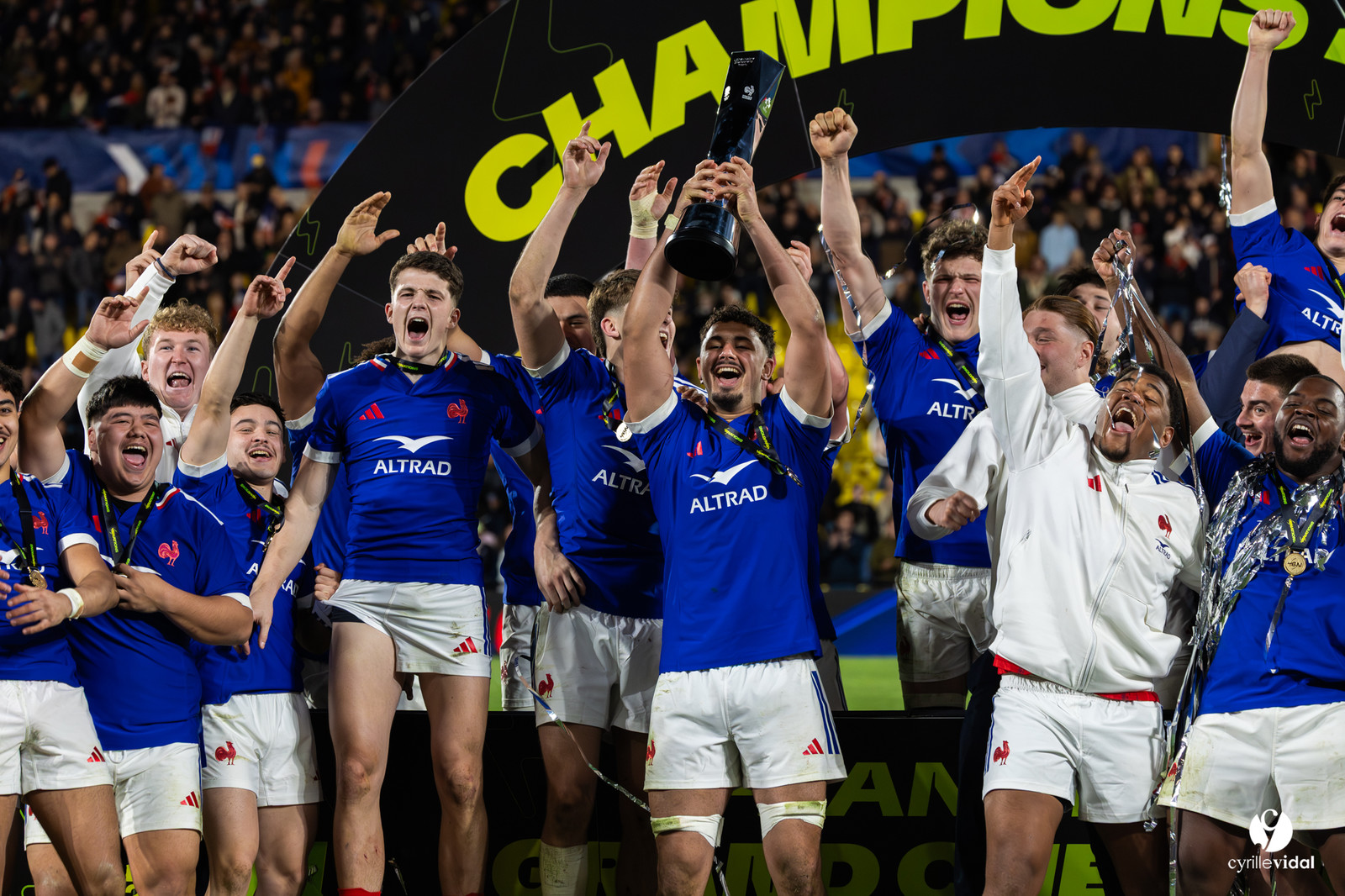 Grand chelem du XV de France U20 dans le tournoi des 6 nations après la victoire 31-28 contre l'Angleterre au Stade Marcel Deflandre de La Rochelle