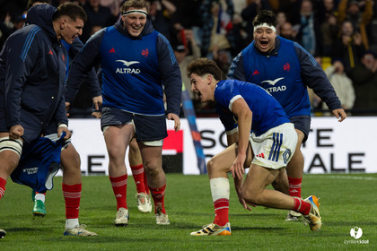 Grand chelem du XV de France U20 dans le tournoi des 6 nations après la victoire 31-28 contre l'Angleterre au Stade Marcel Deflandre de La Rochelle