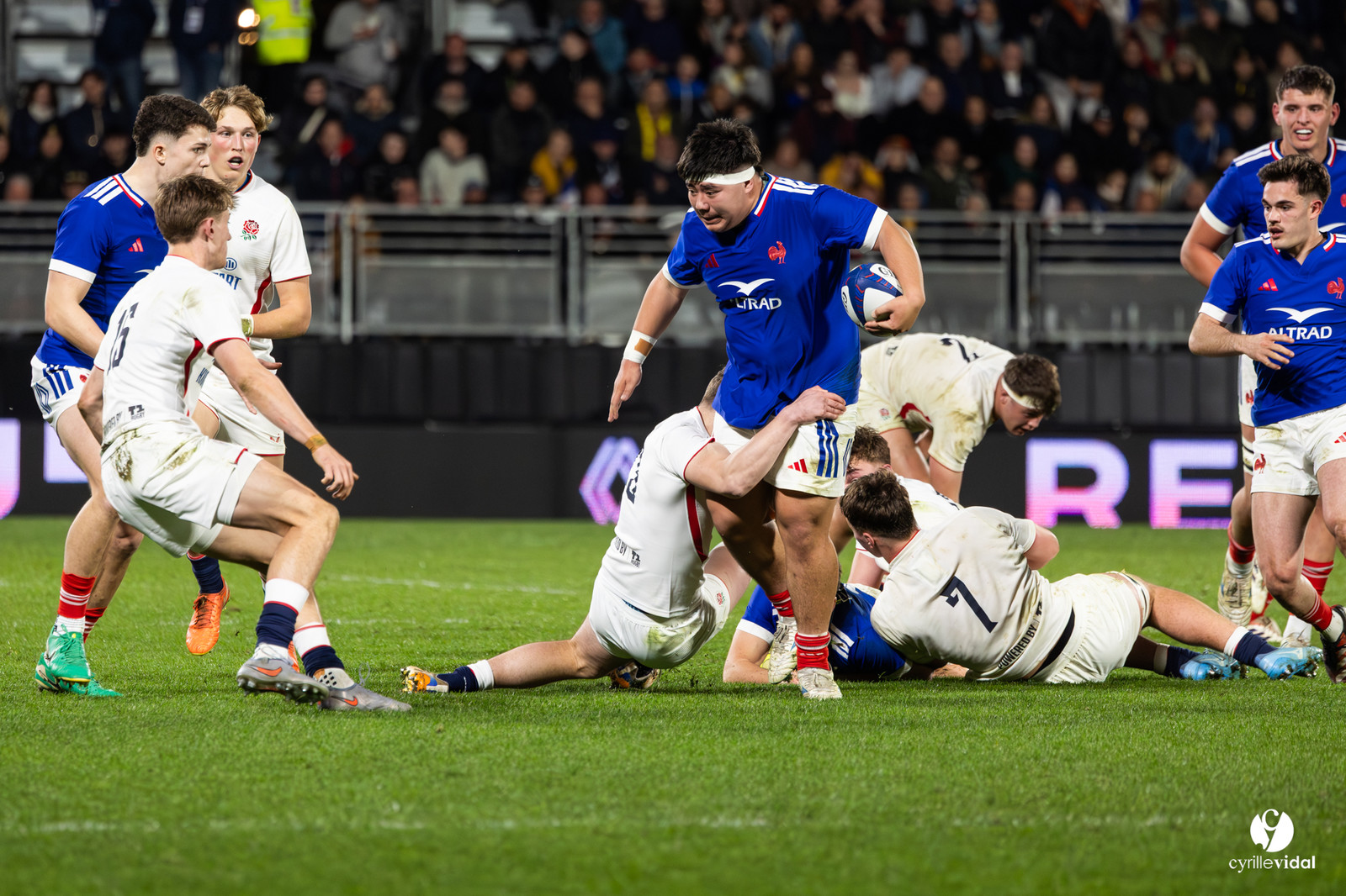 Grand chelem du XV de France U20 dans le tournoi des 6 nations après la victoire 31-28 contre l'Angleterre au Stade Marcel Deflandre de La Rochelle