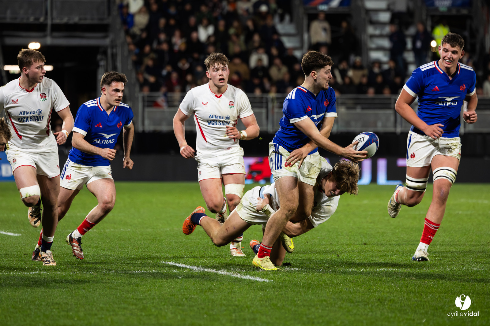 Grand chelem du XV de France U20 dans le tournoi des 6 nations après la victoire 31-28 contre l'Angleterre au Stade Marcel Deflandre de La Rochelle
