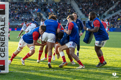 Grand chelem du XV de France U20 dans le tournoi des 6 nations après la victoire 31-28 contre l'Angleterre au Stade Marcel Deflandre de La Rochelle